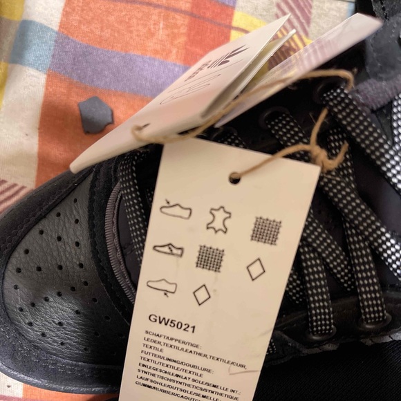 ADIDAS x BAD BUNNY FORUM LOW TRIPLE BLACK BACK TO SCHOOL SIZE 5 MEN 6 WOMEN - Picture 7 of 8